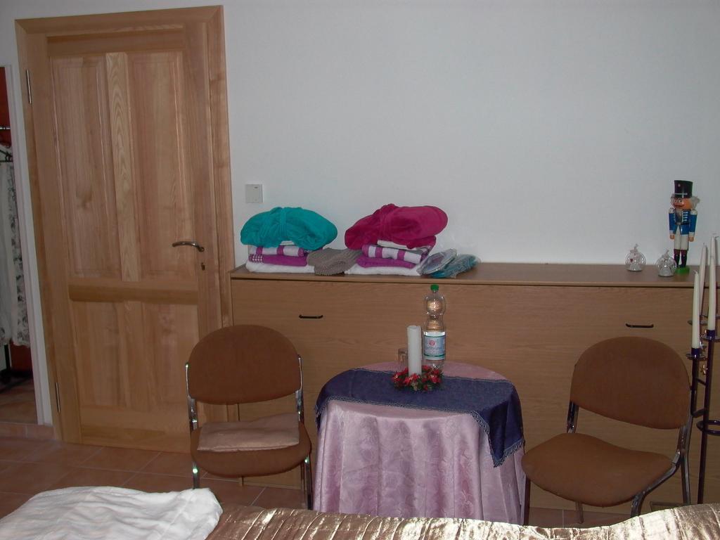 Gaestezimmer Ferienwohnung Villa Alexa, Mit Wallbox Woltersdorf  Buitenkant foto