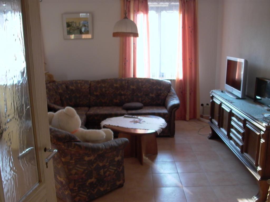 Gaestezimmer Ferienwohnung Villa Alexa, Mit Wallbox Woltersdorf  Kamer foto
